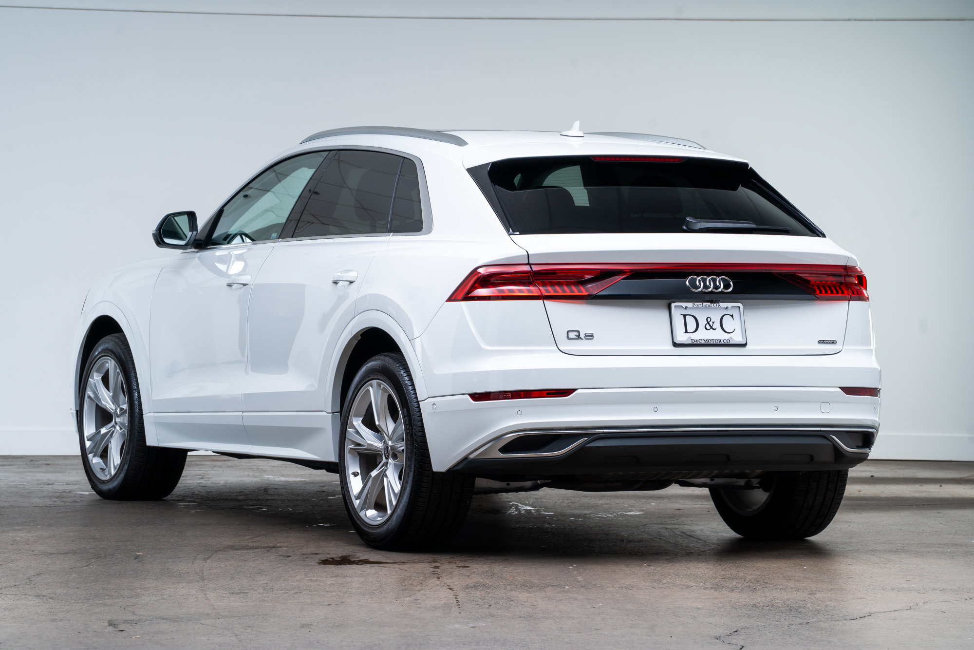 Used 2022 Audi Q8 Premium Plus AWD/4WD image 5