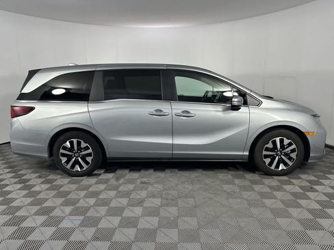 Used 2025 Honda Odyssey EX-L image 9