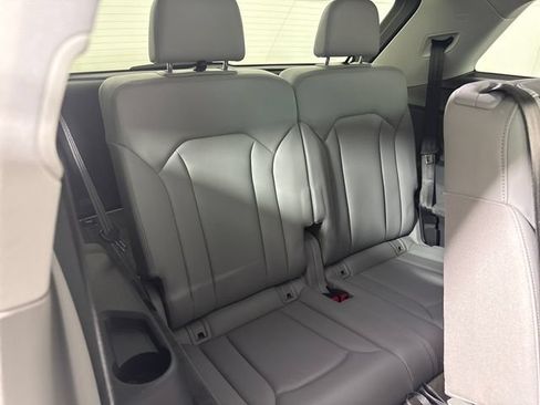 Used 2019 Audi Q7 3.0T Prestige AWD/4WD image 18