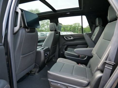 Used 2023 Chevrolet Tahoe Premier w/ Advanced Technology Package AWD/4WD image 15