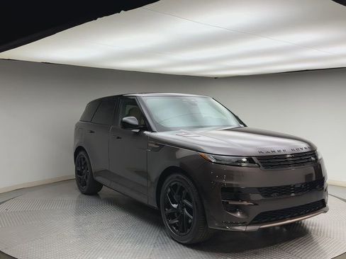 New 2026 Land Rover Range Rover Sport Dynamic SE AWD/4WD image 8
