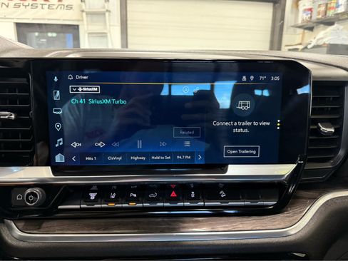 Used 2025 Chevrolet Silverado 3500 LTZ w/ LTZ Plus Package image 19