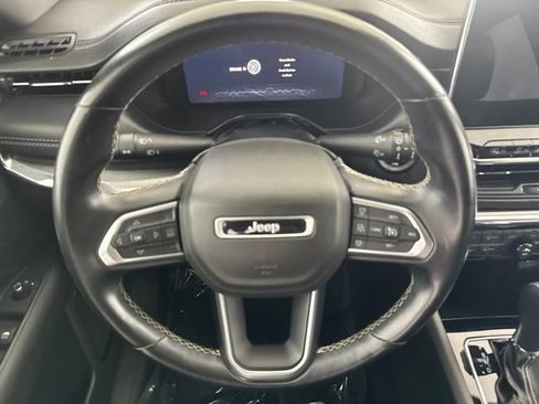 Used 2022 Jeep Compass High Altitude AWD/4WD image 23
