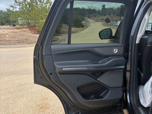 New 2025 Lincoln Navigator Reserve image 56