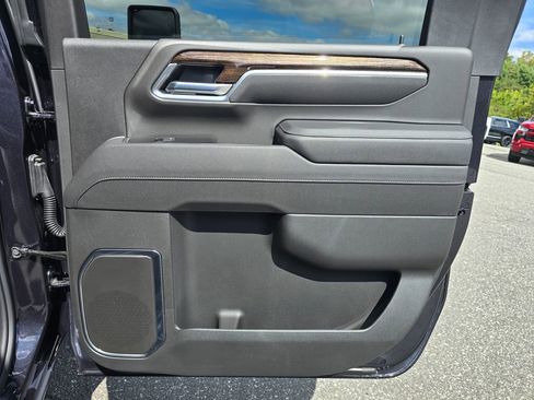 New 2026 GMC Sierra 2500 SLE w/ SLE Value Package; image 41