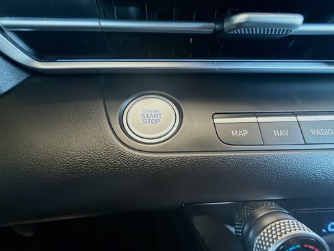 Used 2025 Hyundai Elantra Sport FWD image 36