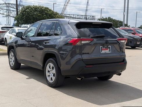 Used 2024 Toyota RAV4 LE FWD image 9
