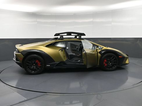 Used 2024 Lamborghini Huracan Sterrato AWD/4WD image 33