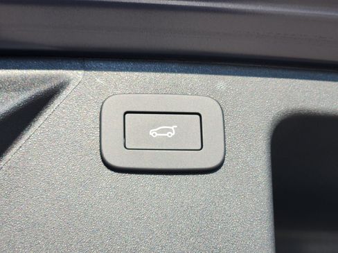 New 2025 Land Rover Discovery Sport Dynamic SE image 33