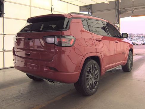 Used 2022 Jeep Compass Limited w/ (RED) Package image 8