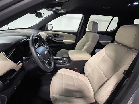 Used 2023 Chevrolet Traverse LS w/ Safety Package image 3