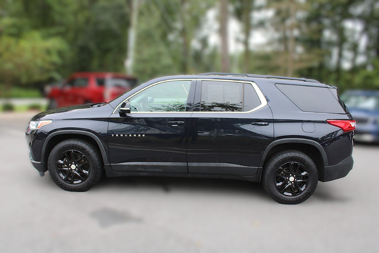 Used 2020 Chevrolet Traverse LT FWD image 5