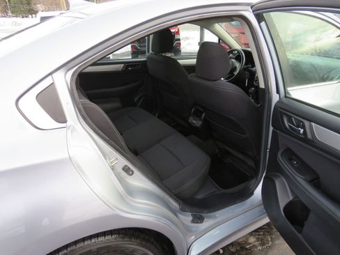 Used 2019 Subaru Legacy 2.5i Premium image 30