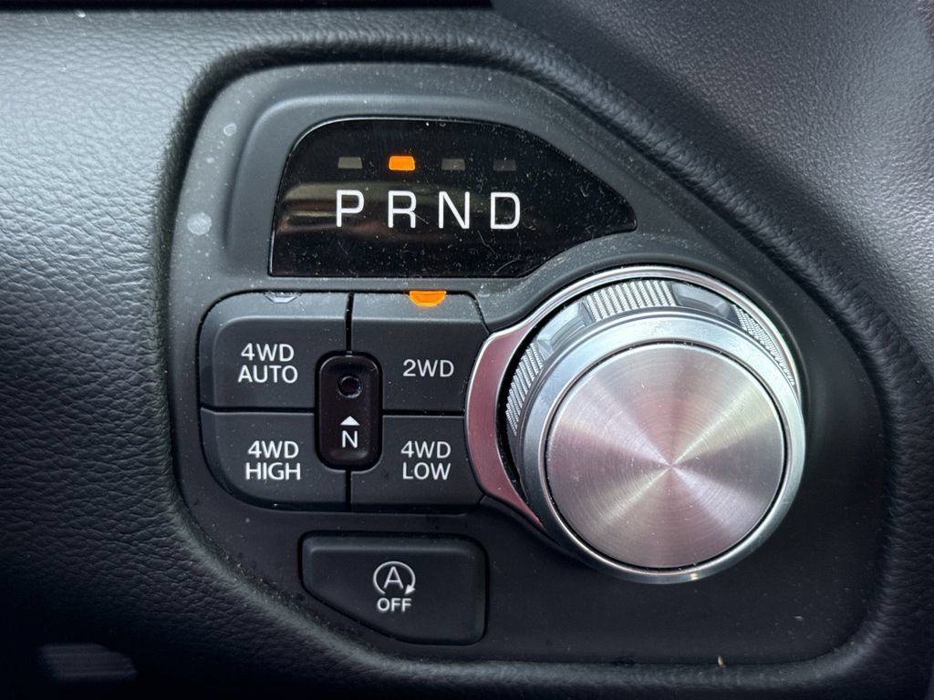 Used 2026 RAM 1500 Laramie AWD/4WD image 18