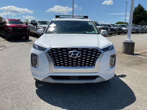 Used 2022 Hyundai Palisade Limited FWD image 2