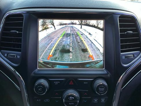 Used 2014 Jeep Grand Cherokee Limited image 21