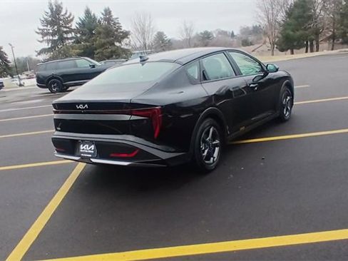 Certified 2025 Kia K4 LXS image 2