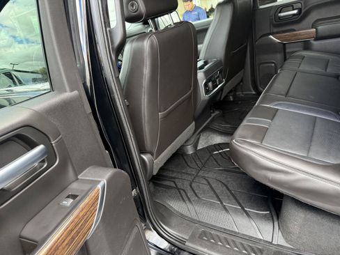 Used 2019 Chevrolet Silverado 1500 High Country AWD/4WD image 16