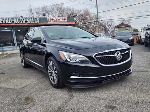 Used 2017 Buick LaCrosse Essence image 6
