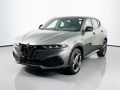 New 2026 Alfa Romeo Tonale w/ Quick Order Package 23H Volce AWD/4WD image 3