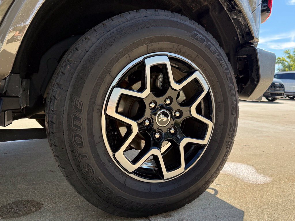 Used 2025 Ford Bronco Outer Banks AWD/4WD image 23