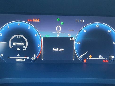 Used 2024 Toyota Tacoma TRD Sport image 11