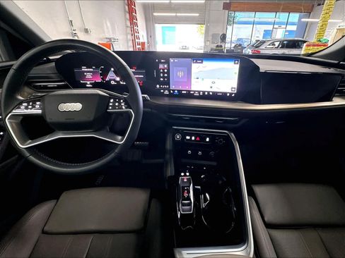 Certified 2025 Audi Q5 Prestige AWD/4WD image 16