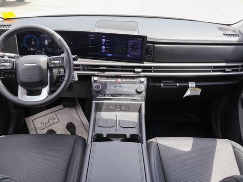 Used 2026 Hyundai Santa Fe SEL FWD image 6