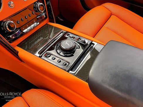 Certified 2021 Rolls-Royce Cullinan Black Badge image 16