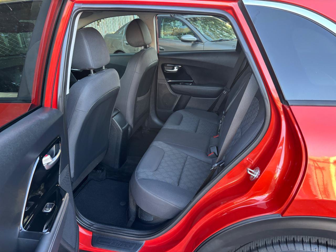 Used 2022 Kia Niro LXS FWD image 18