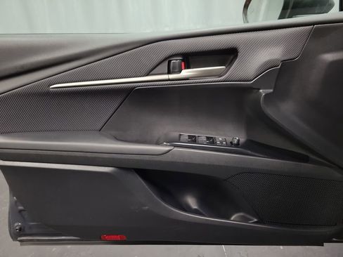 Used 2025 Toyota Camry SE image 23