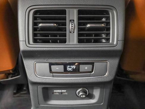 Used 2024 Audi Q5 2.0T Premium AWD/4WD image 36