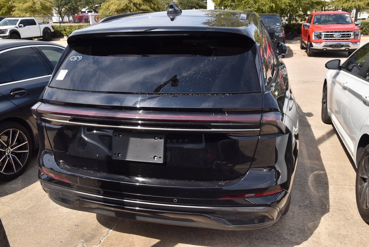 Used 2024 Lincoln Nautilus Black Label w/ Jet Appearance Package (87T) AWD/4WD image 7