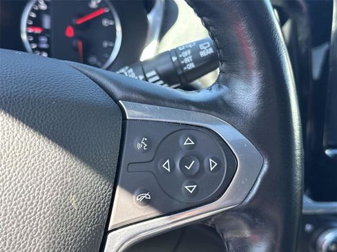 Used 2022 Chevrolet Traverse Premier image 25