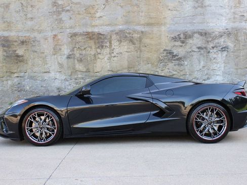 Used 2024 Chevrolet Corvette Stingray Premium Conv w/ Z51 Performance Package RWD image 13