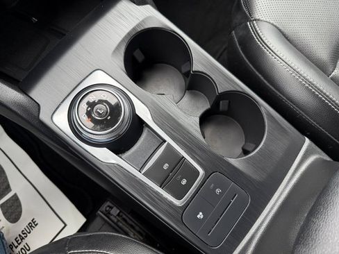 Used 2022 Ford Escape SEL w/ Technology Package image 32