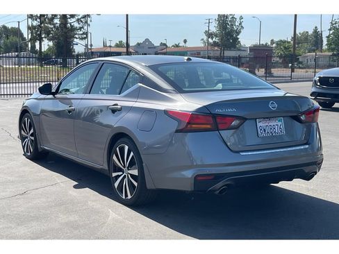 Used 2021 Nissan Altima 2.5 SR FWD image 4