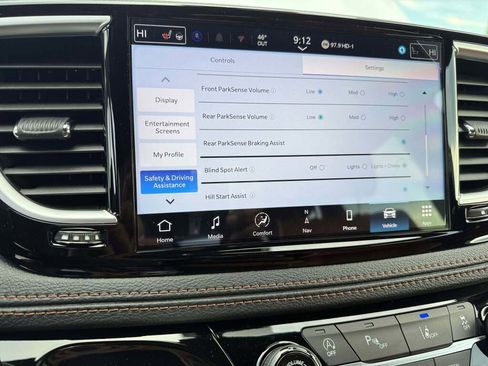 New 2026 Chrysler Pacifica Pinnacle image 33