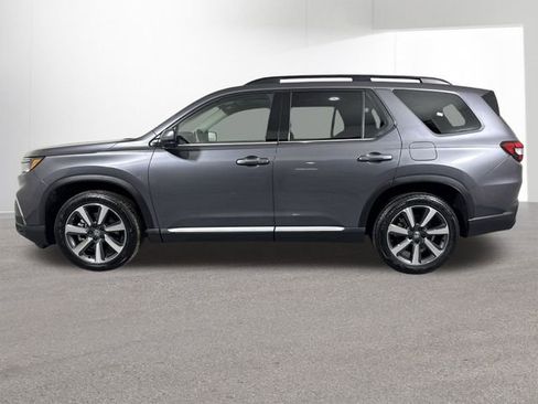 Used 2025 Honda Pilot Touring image 31