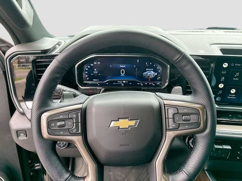 Used 2022 Chevrolet Silverado 1500 High Country w/ High Country Premium Package AWD/4WD image 14
