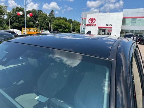 Used 2018 Toyota Tacoma SR5 AWD/4WD image 43