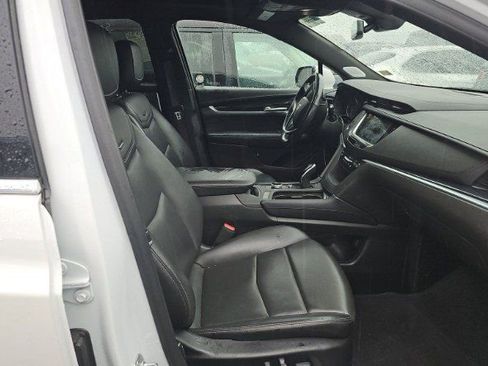 Used 2024 Cadillac XT5 Premium Luxury image 11