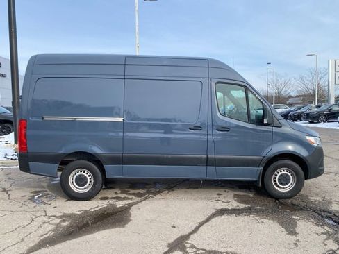 Used 2019 Mercedes-Benz Sprinter 144 Cargo image 2