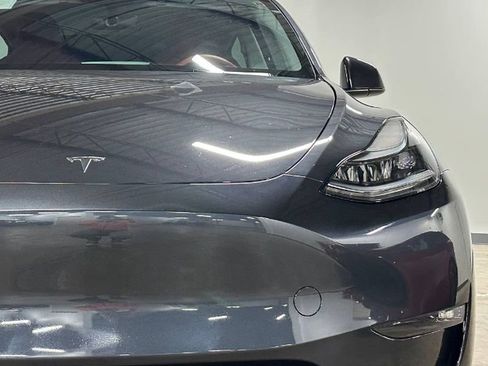 Used 2025 Tesla Model Y Long Range image 5