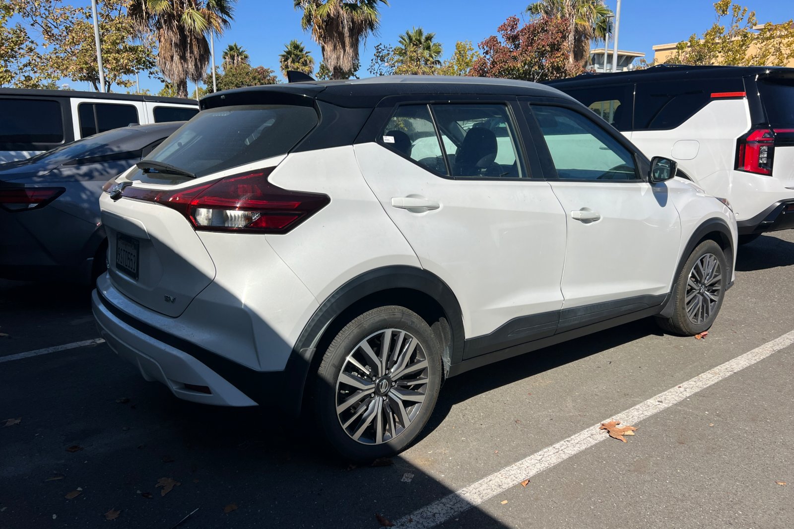 Certified 2021 Nissan Kicks SV FWD image 5