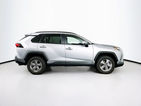 Used 2025 Toyota RAV4 XLE FWD image 10