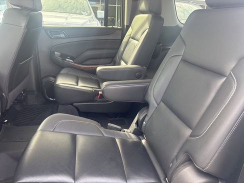 Used 2020 Chevrolet Suburban Premier w/ Premier 6.2L Value Package image 26