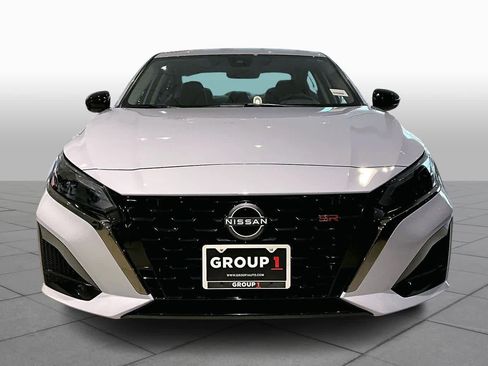 New 2025 Nissan Altima 2.5 SR image 3