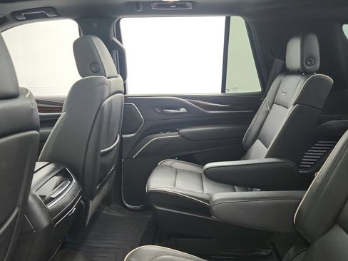Certified 2022 Cadillac Escalade Premium Luxury AWD/4WD image 24
