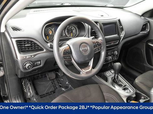 Used 2019 Jeep Cherokee Latitude w/ Popular Appearance Group image 5